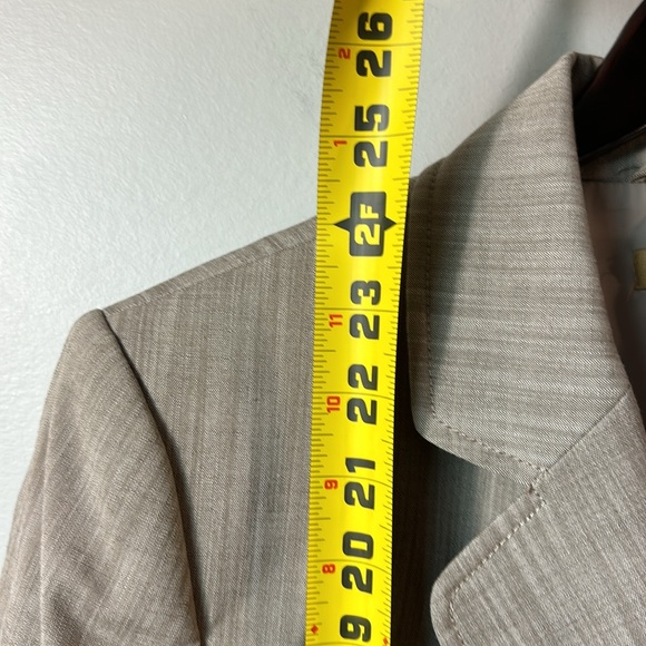 NWT Alex Marie Blazer in size 12. Washable. Wrinkle-Free in neutral color. - Picture 9 of 11